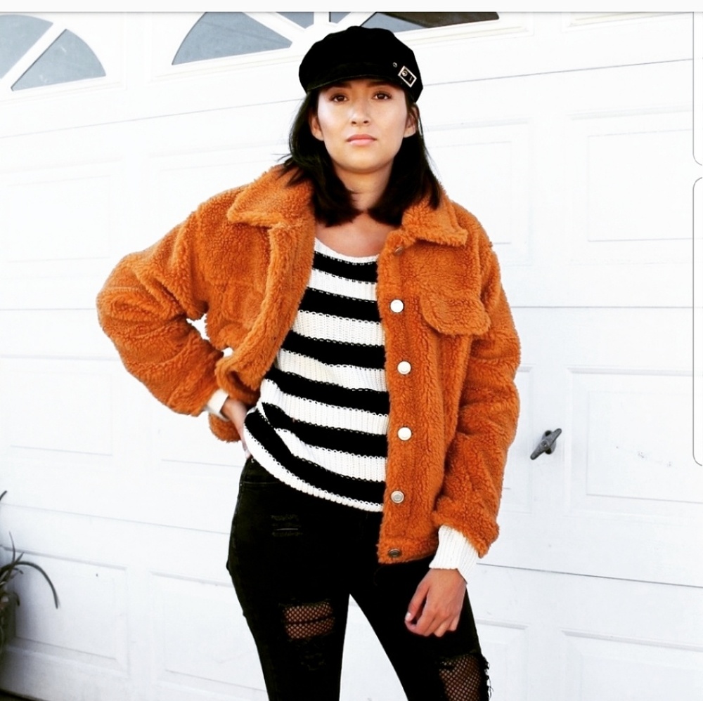 🚨//Pumpkin Patch Collection// Camel Teddy Jacket - Picture 1 of 8